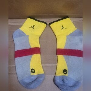 Jordan Retro Yellow Black Quarter Top Socks Men Size 8-12